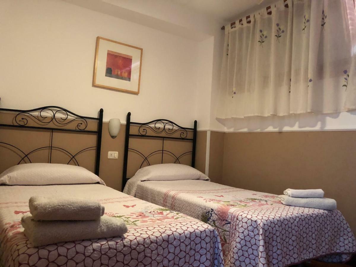 Beachfront Apartment Arona  Bagian luar foto