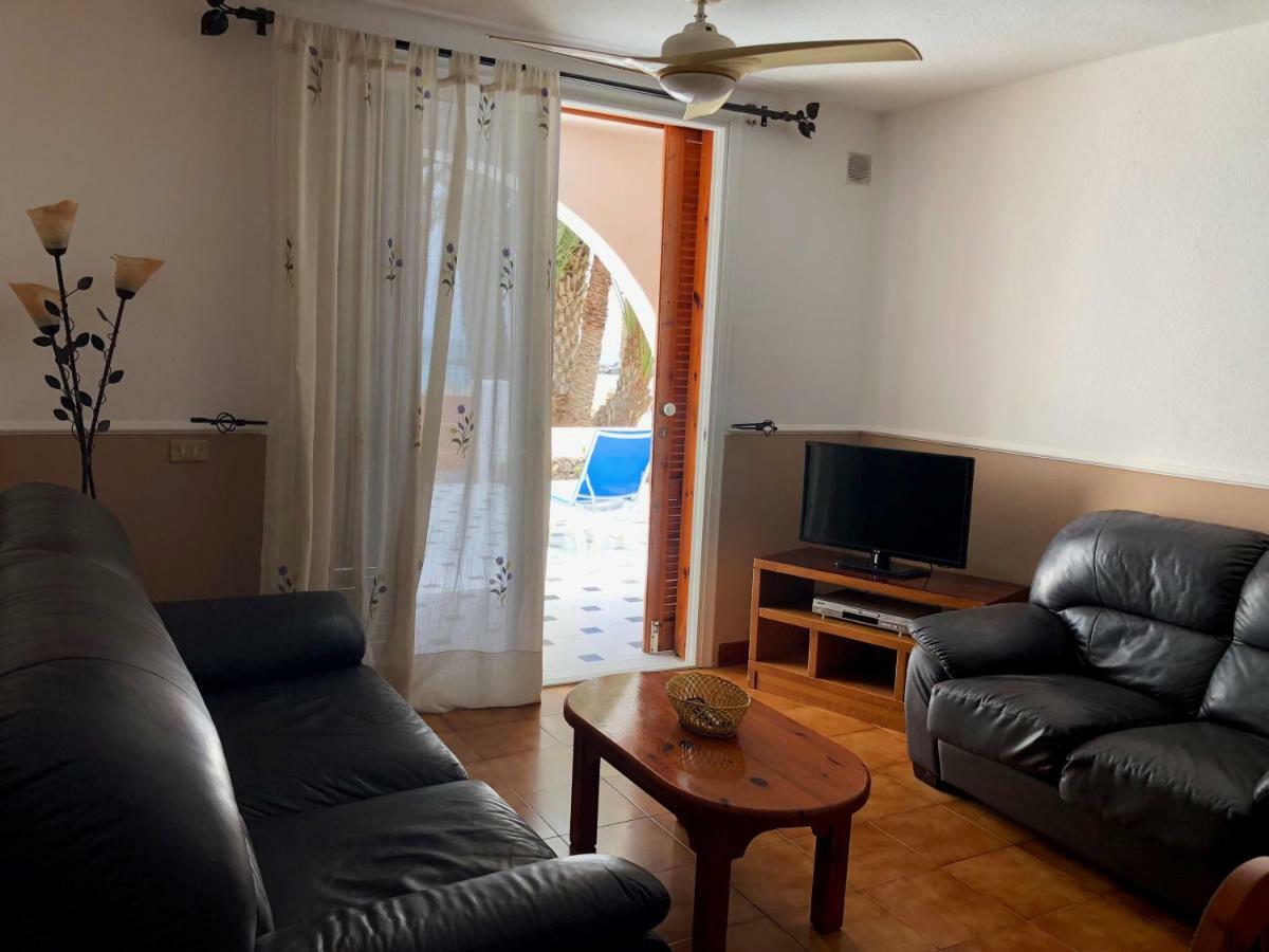Beachfront Apartment Arona  Bagian luar foto