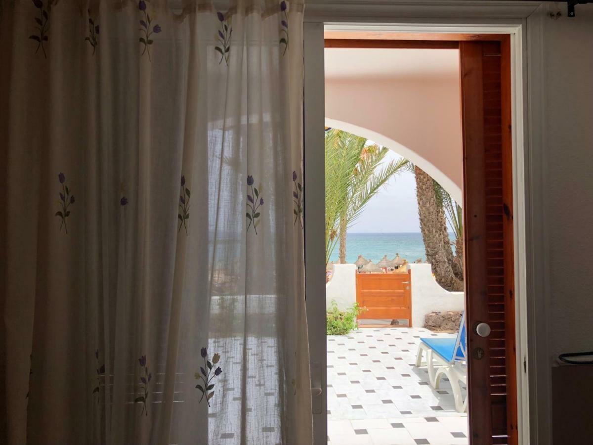 Beachfront Apartment Arona  Bagian luar foto