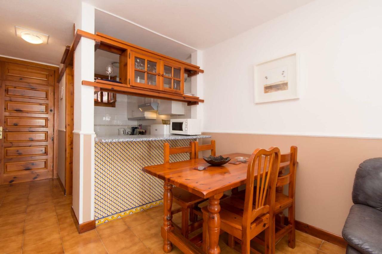 Beachfront Apartment Arona  Bagian luar foto