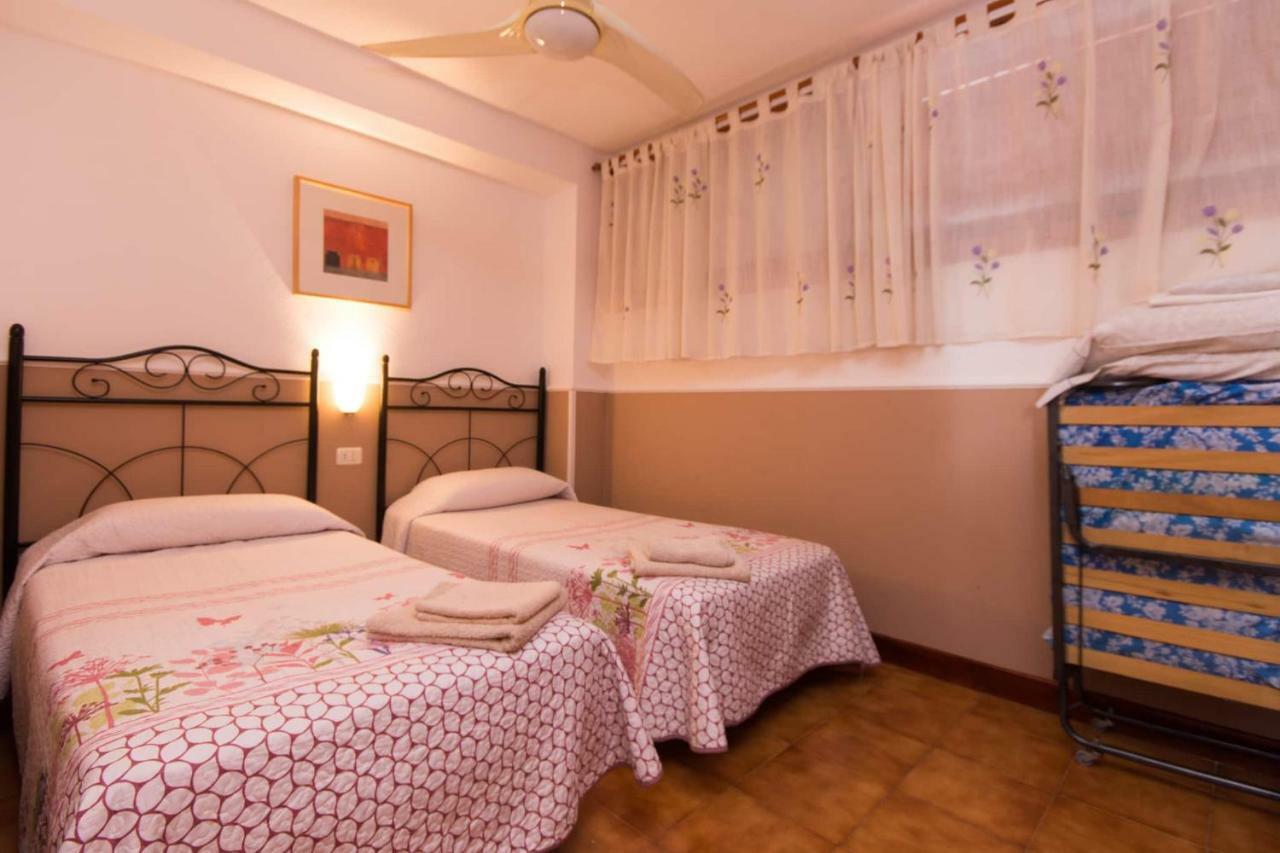 Beachfront Apartment Arona  Bagian luar foto