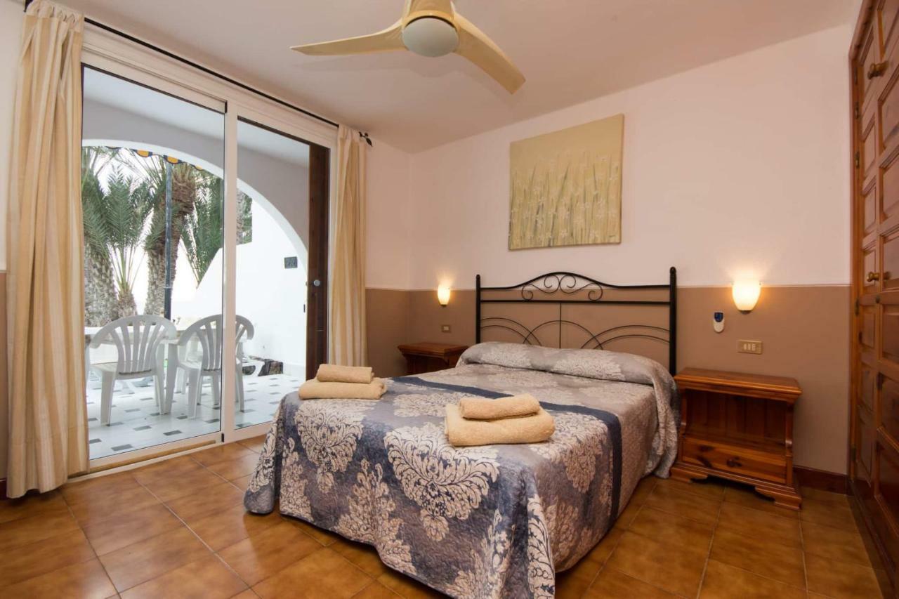 Beachfront Apartment Arona  Bagian luar foto